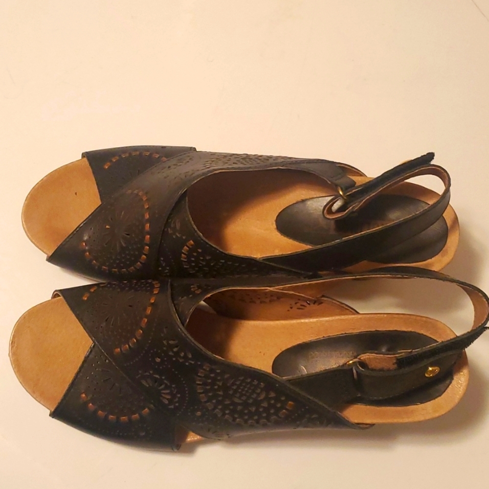 Black Pikolinos sandals